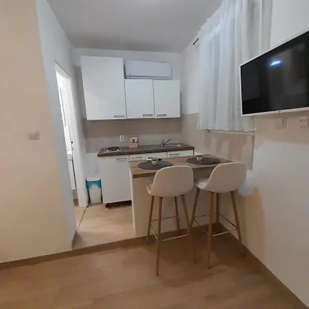 Meje * Split
