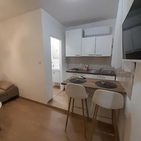 Meje Apartment Split